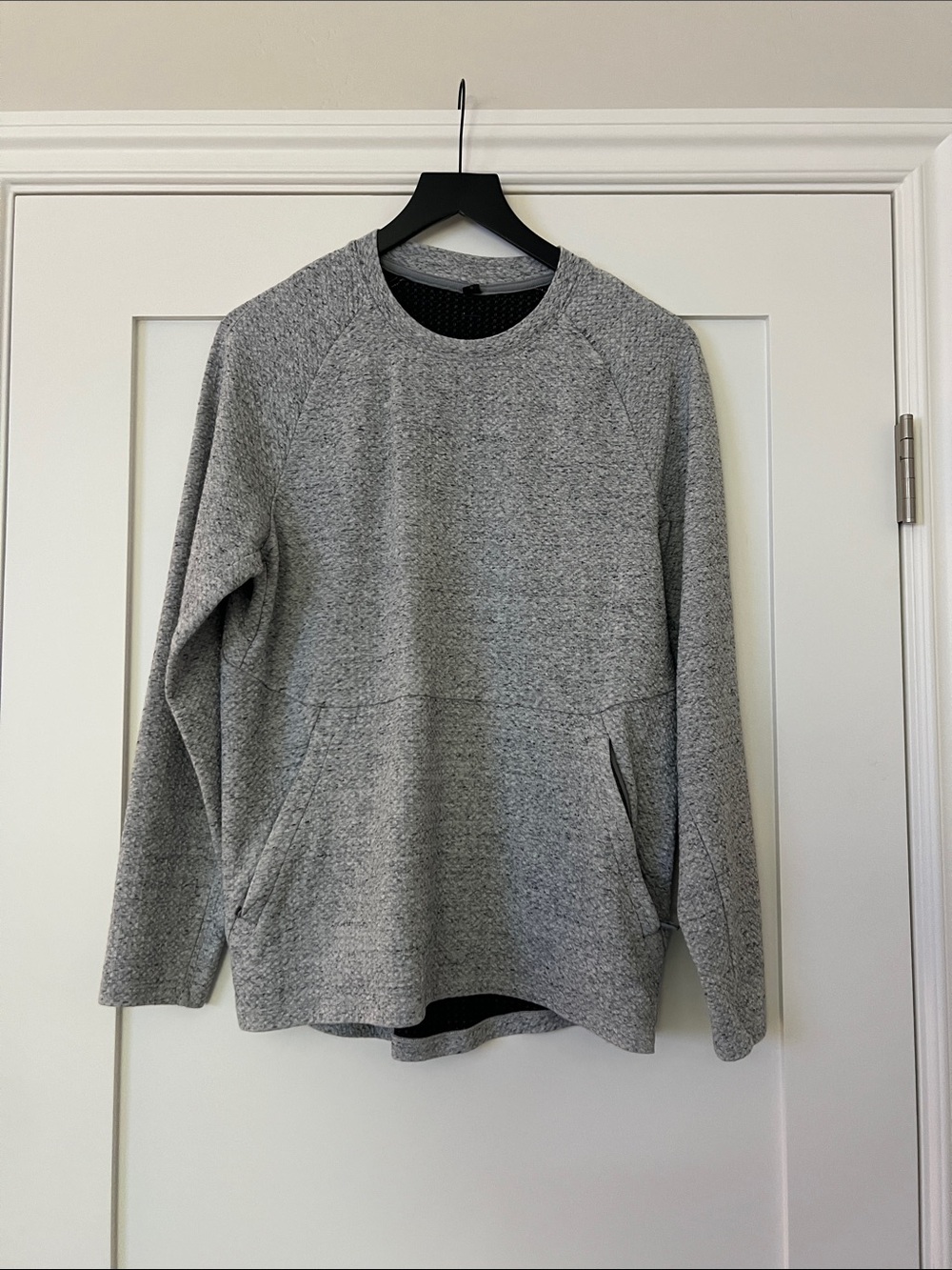 Lululemon Men's Grey Ease the Day Crew